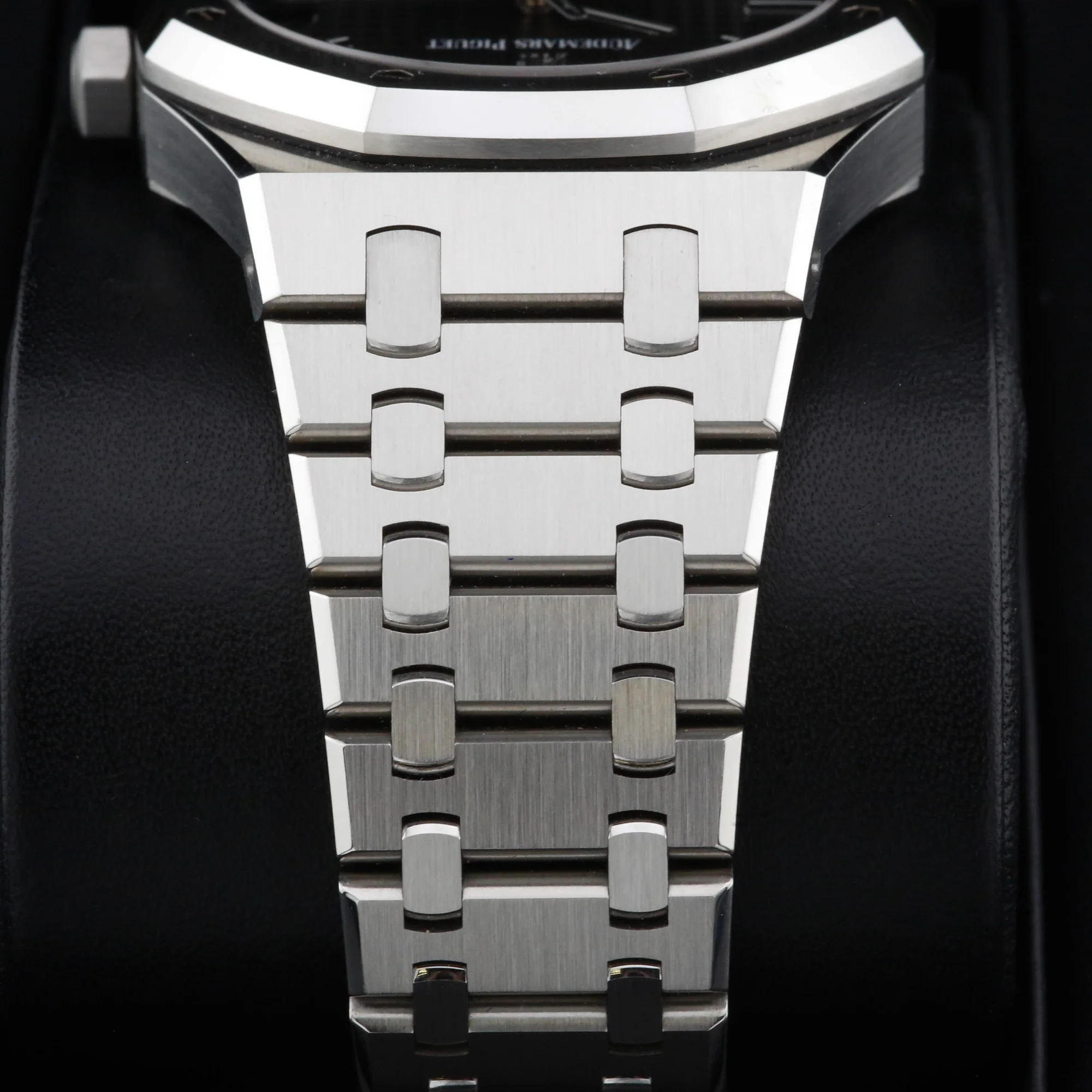 Audemars Piguet Royal Oak 15500 Black 41mm Unworn 2022 Complete Set - Image 5