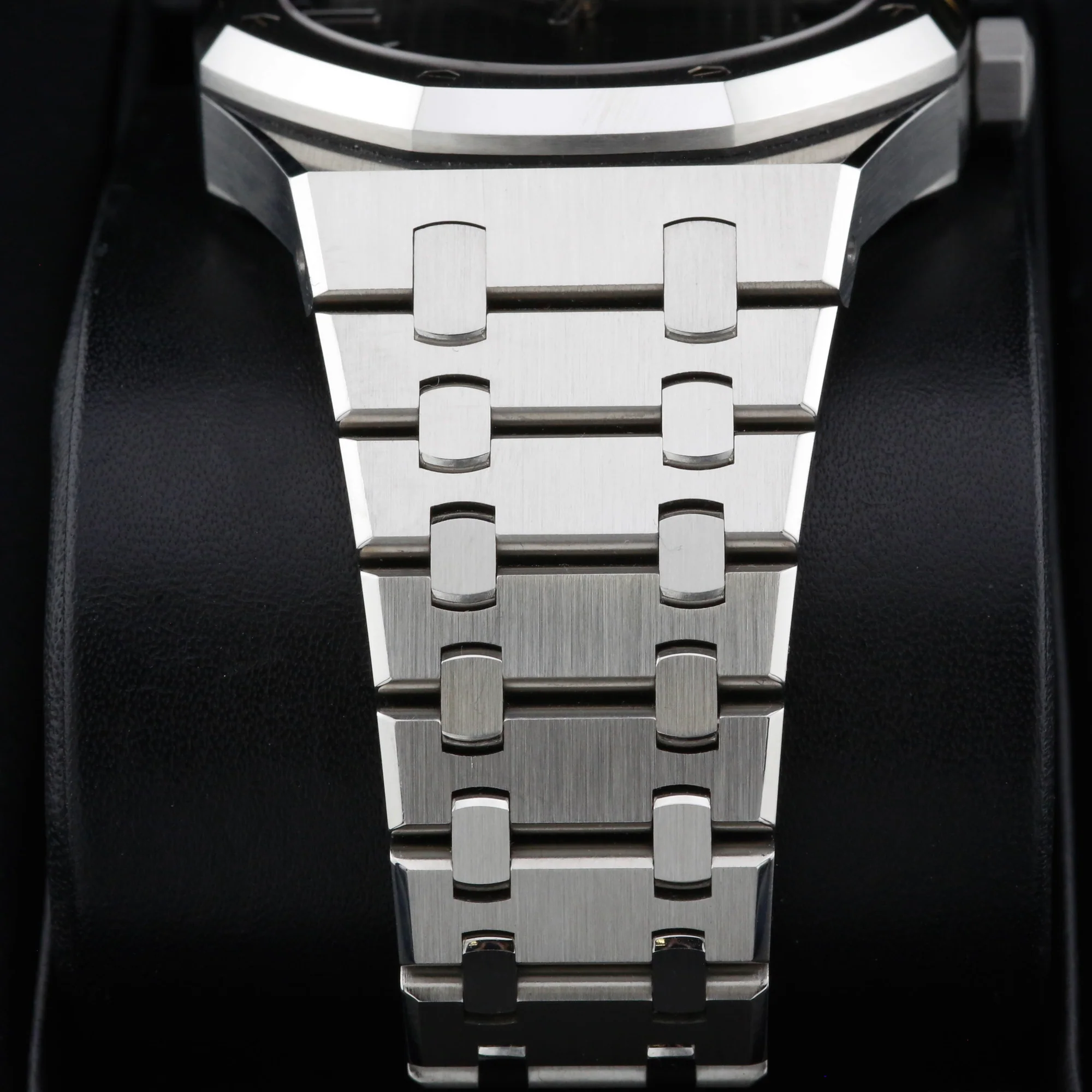 Audemars Piguet Royal Oak 15500 Black 41mm Unworn 2022 Complete Set - Image 6